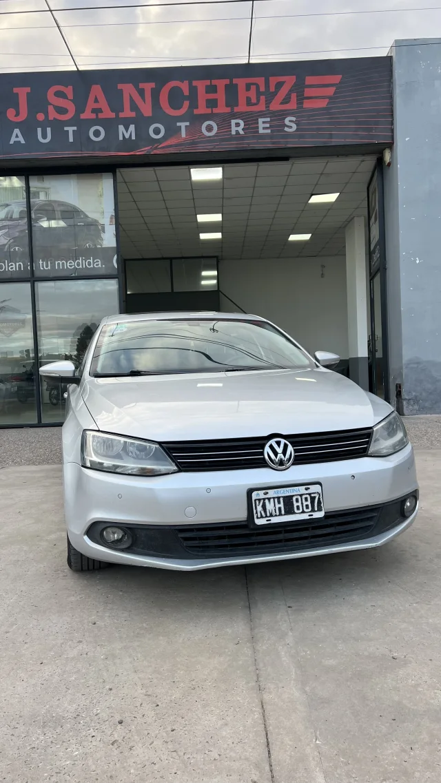 Volkswagen VOLKSWAGEN Vento 2.5